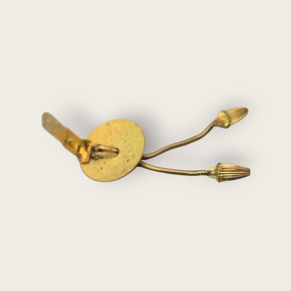 Fur Clip 1930s Gold-Tone Double Tassel  – Art Deco Era Vintage Jewelry - Picture 10 of 10